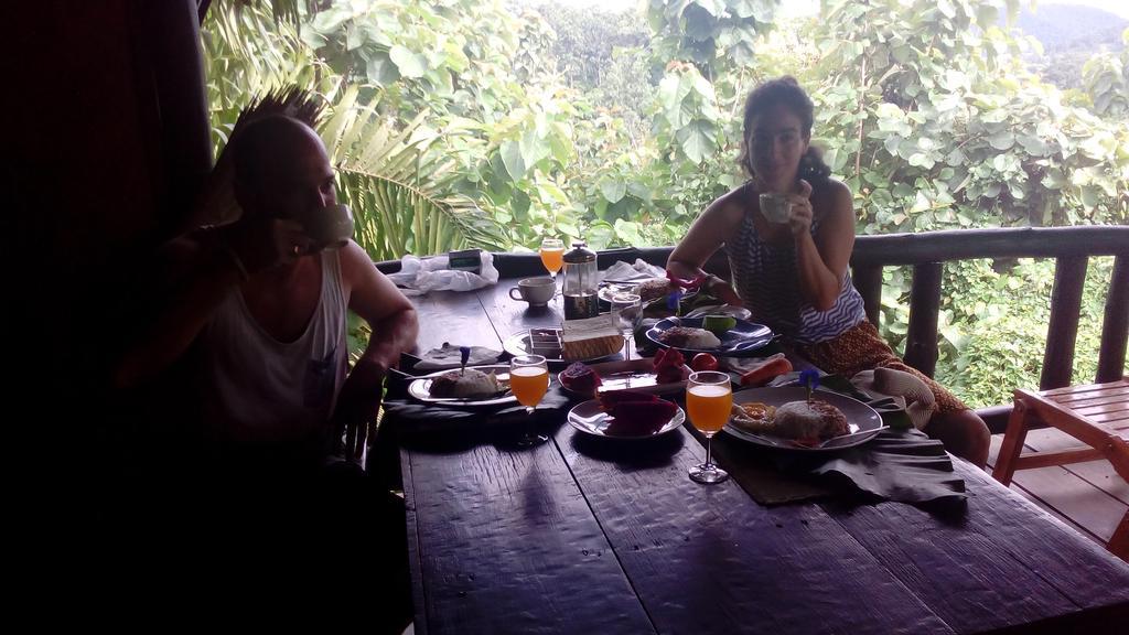 The Local Story Resort Ban Mon Talaeng Kültér fotó