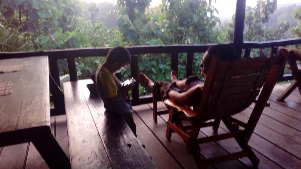The Local Story Resort Ban Mon Talaeng Kültér fotó