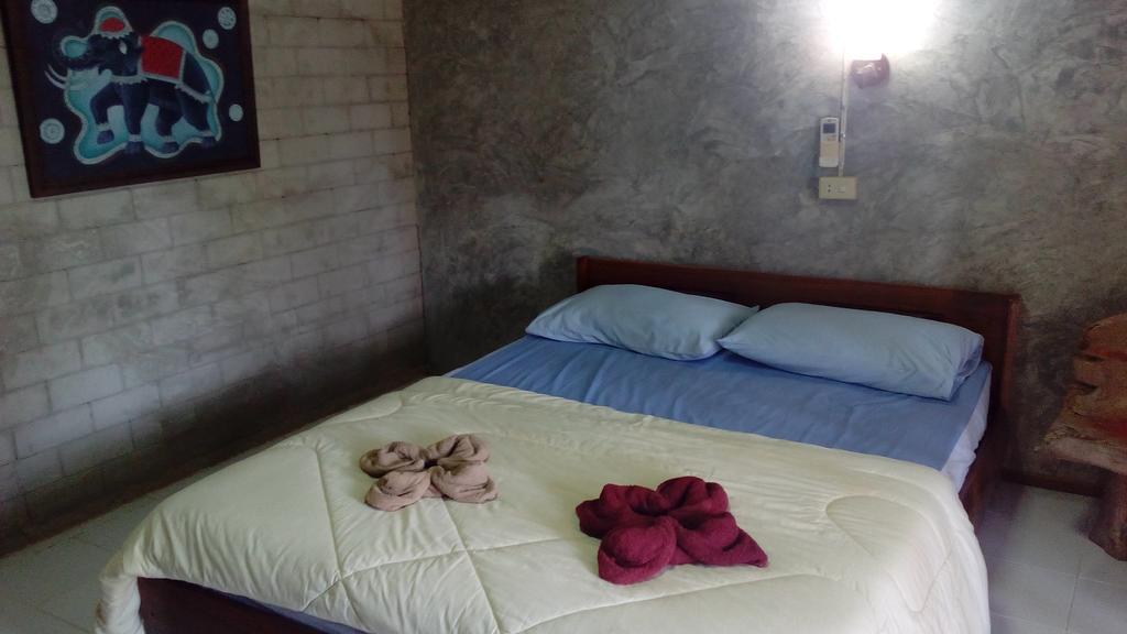 The Local Story Resort Ban Mon Talaeng Kültér fotó